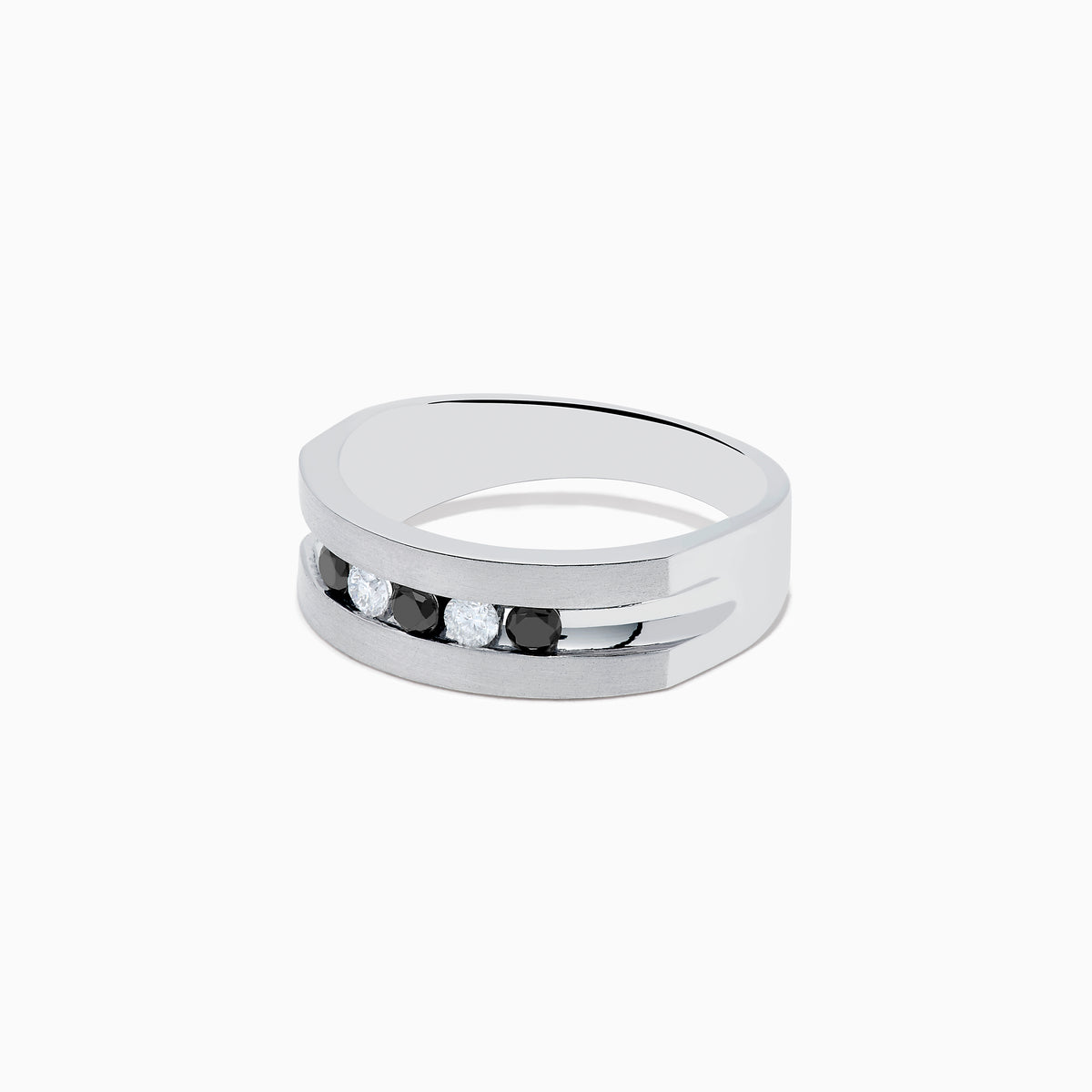 The Mens Sterling Silver Black and White Diamond Ring, 0.50 TCW, features a flat band with alternating black and white diamonds set in a striking central row.