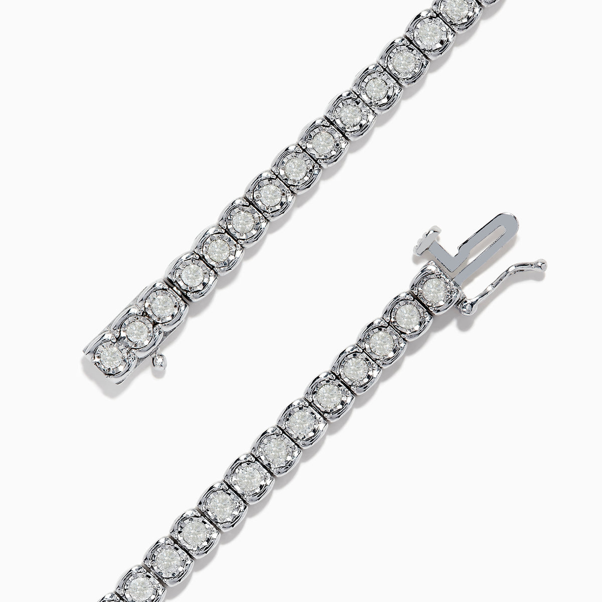 The 925 Sterling Silver Diamond Tennis Bracelet showcases a row of round-cut diamonds set in sleek sterling silver, elegantly displayed against a white background.