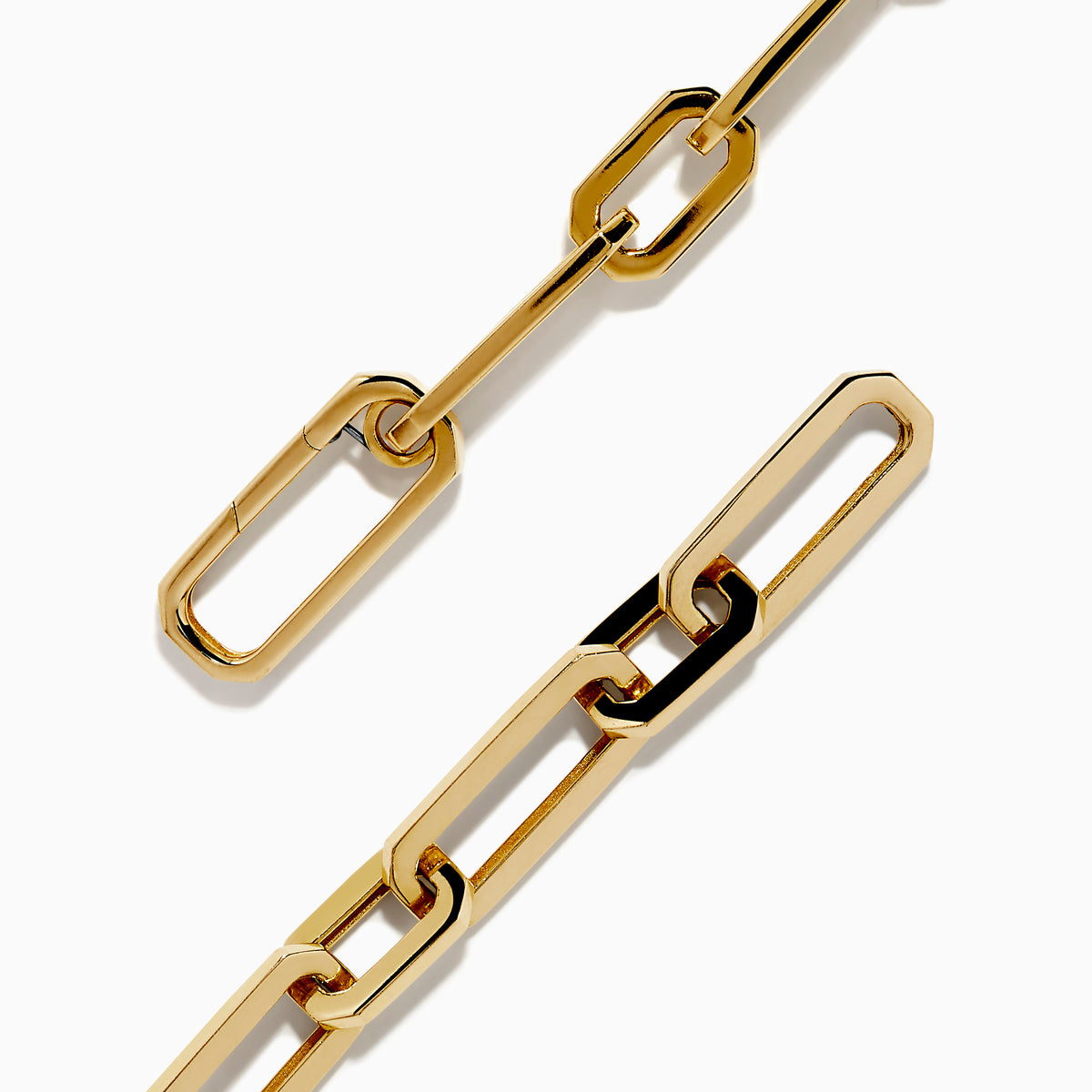 The Men's 14K Yellow Gold Black Diamond Pave Panther Link Bracelet features rectangular links and a black diamond pavé bar with a gold lion head, echoing classic panther link designs.