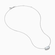 The Lab Grown Diamond East-West Oval Halo Necklace in 14K White Gold showcases a clear lab grown diamond pendant encircled by sparkling stones in an elegant halo setting.