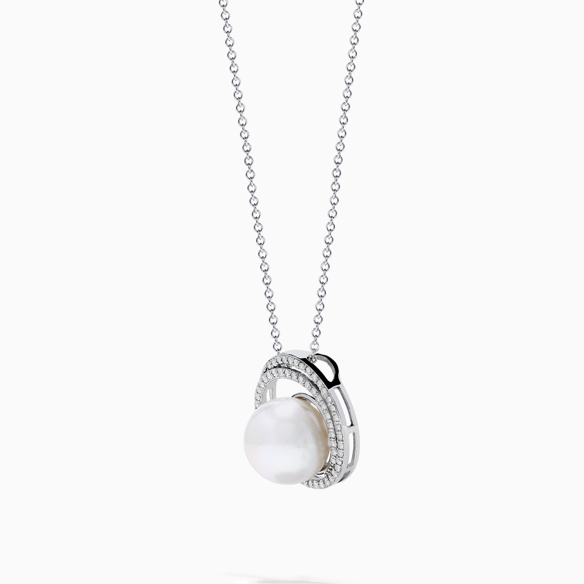 The 14K White Gold Fresh Water Pearl and Diamond Pendant features a round pendant with a central freshwater pearl, surrounded by sparkling diamonds, hanging from a fine white gold chain for an elegant look.