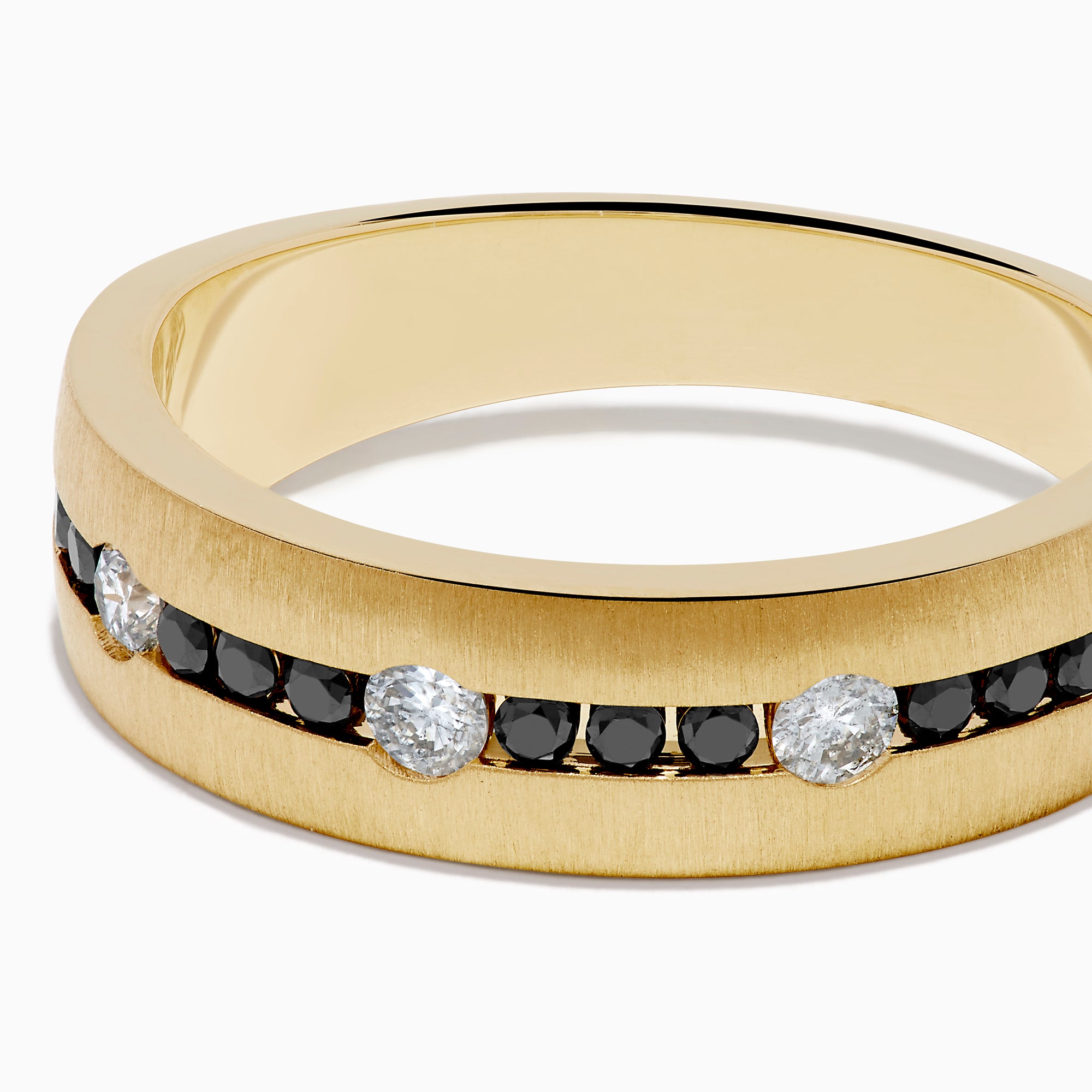 The Mens 14K Yellow Gold White and Black Diamond Band Ring features alternating black and white round diamonds set in the center, showcased against a plain white background.