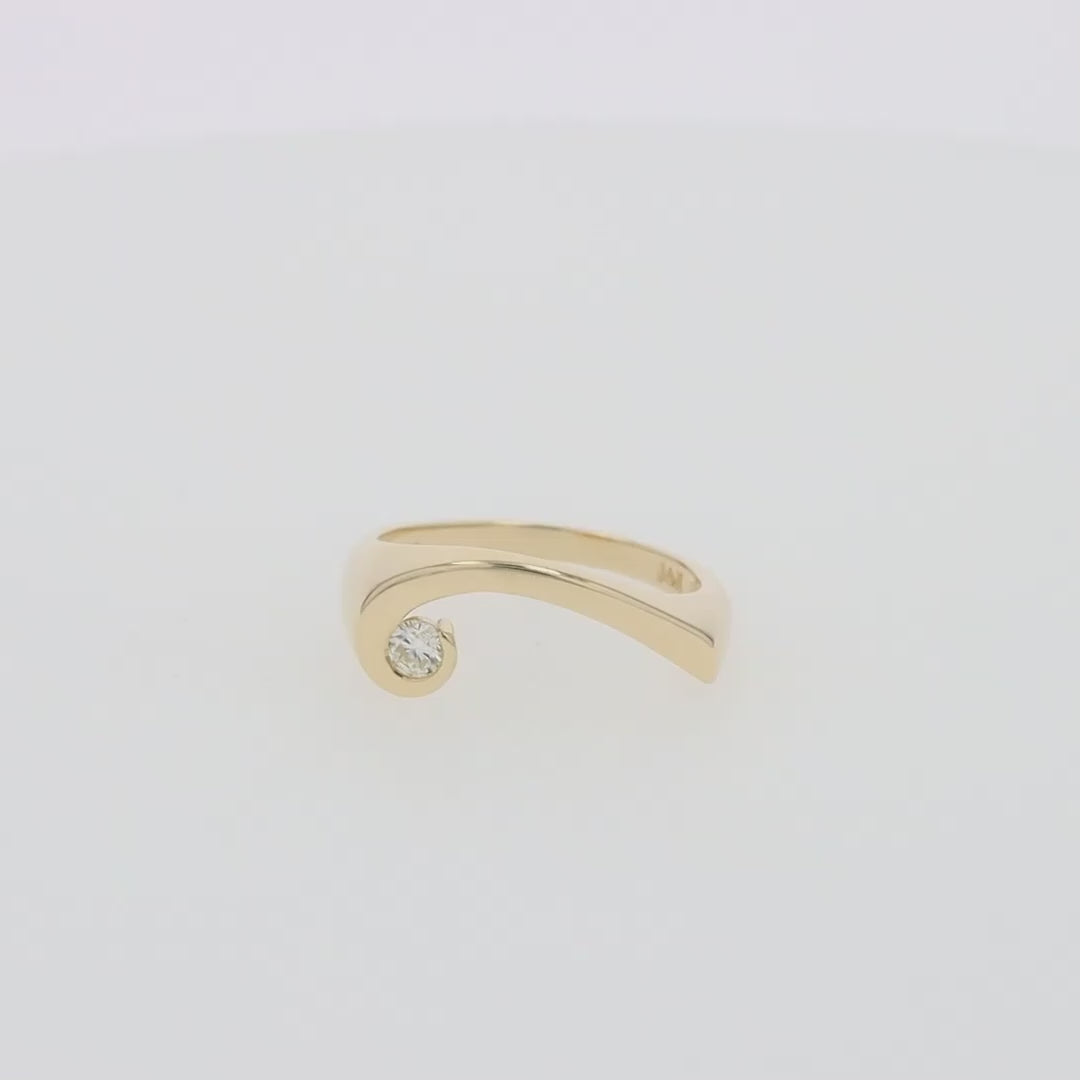 Translation missing: en.D'Oro 14K Yellow Gold Diamond Swirl Ring