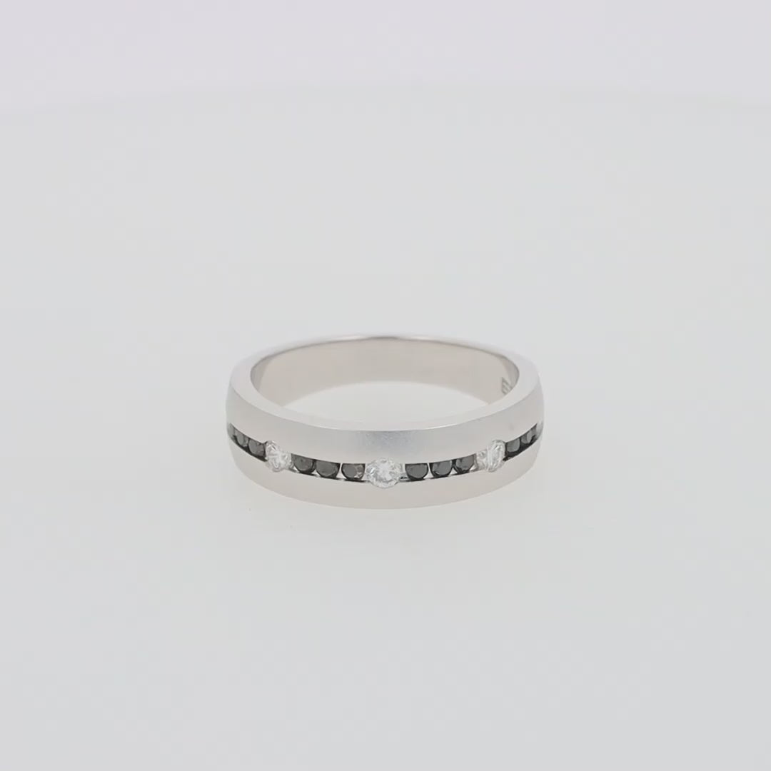 Translation missing: en.Men's 14K White Gold Black and White Diamond Ring, 0.48 TCW